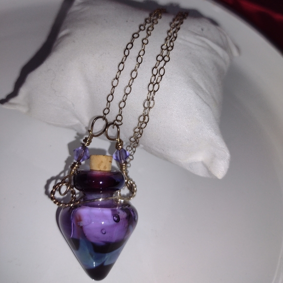 Hand Blown Perfume Bottle in a Deep Translucent R - Picture 8 of 8